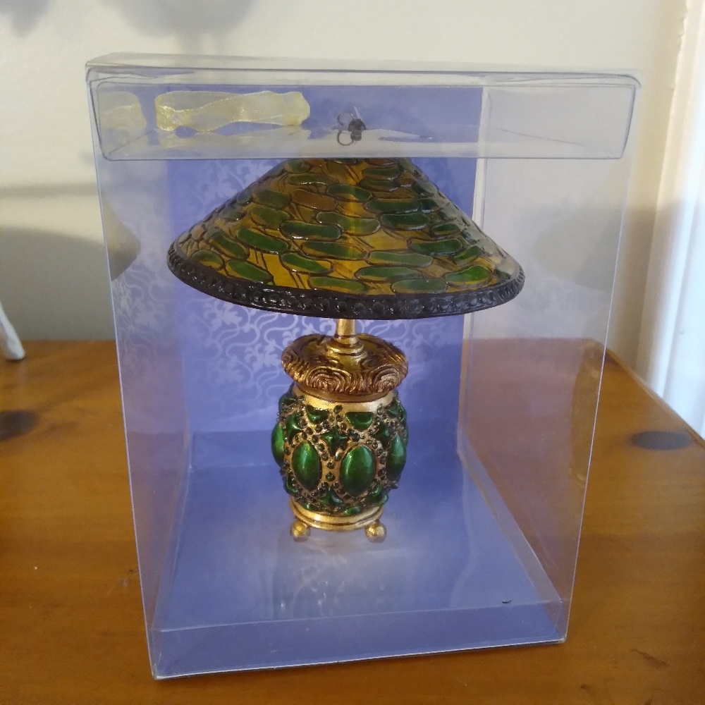 NWT Louis C. Tiffany Lamp Christmas Ornament